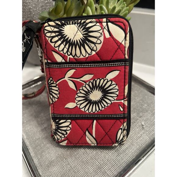 Vera Bradley Carry it All Wristlet Deco Daisy (Retired Pattern) - Picture 4 of 13